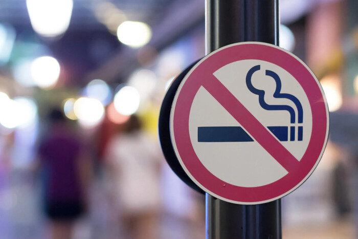 Куріння в публічних місцях: скільки скарг отримала Держпродспоживслужба