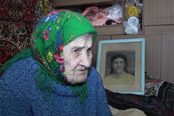 100-річна мешканка Житомирщини допомагає ЗСУ