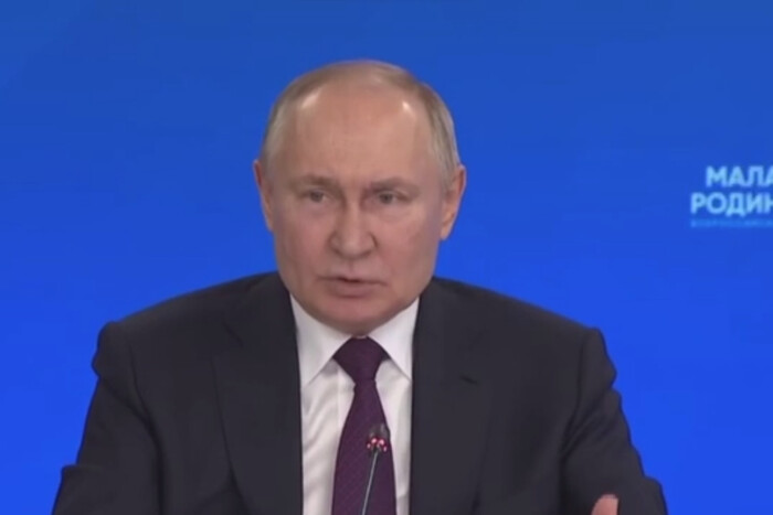 Путін заявив, що росіяни повертаються додому з Європи через туалети