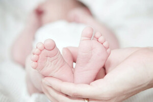 Як підвищити народжуваність в Україні? Демограф дав підказку владі