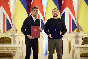 Президент Украины Владимир Зеленский и премьер Великобритании Риши Сунак 12 января в Киеве подписали соглашение о безопасности