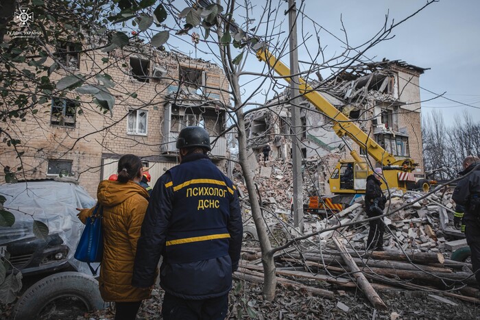 На Донеччині РФ влучила у будівлю «Укртелекома», ЗСУ відбили штурм на Луганщині: ситуація в регіонах
