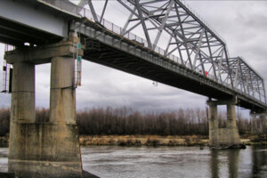 У Чернігові перекриють рух автомобільним мостом через Десну: схема об'їзду