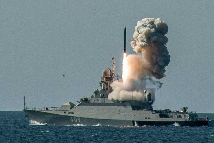 Ракетная угроза с моря растет: РФ вывела в море носитель «Калибров»