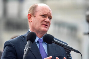 Сенатор-демократ Крис Кунс