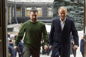 Візит Туска до Києва, суд на Романом Гринкевичем. Головне за 22 січня