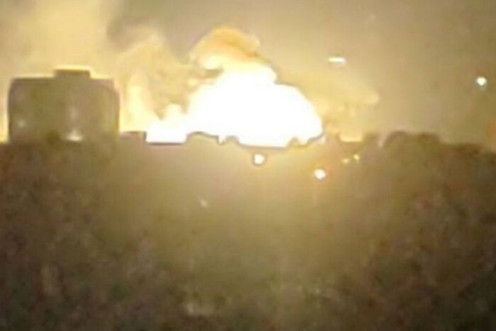 Пролунали вибухи: у Владивостоку загорілися одразу дві підстанції