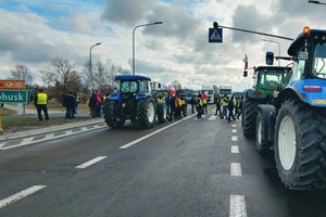 У Польщі триває загальнонаціональний протест фермерів через імпорт з України