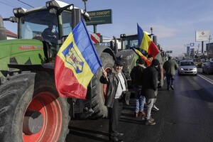 Румунські фермери вже два тижні перекривають пункти пропуску на румунсько-українському кордоні
