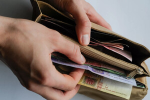 В общей сложности, в январе крупные города готовы платить в среднем от 14 500 гривен до 22 500 гривен