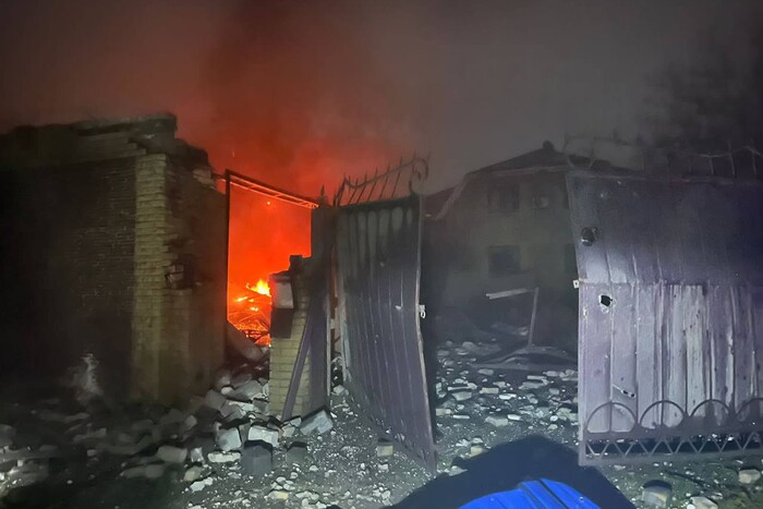 Окупанти накрили Куп’янськ масованим вогнем, виникли пожежі (фото)
