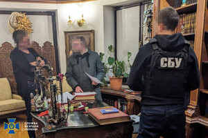 Підозра чиновникам Міноборони, Греція може передати Україні зброю: головне за ніч