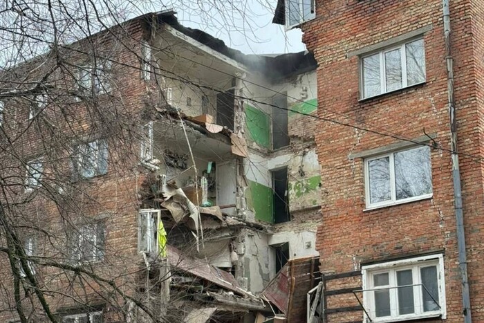 У Ростові без допомоги ЗСУ розвалився житловий будинок (фото, відео)