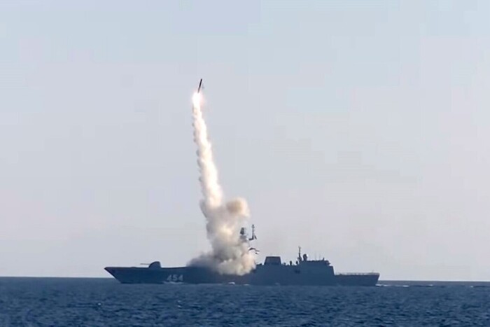 Росія вивела в Чорне море ще два носії ракет: ЗСУ оцінили загрозу