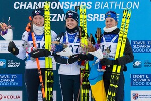 Кристина Дмитренко (крайняя справа) выиграла для Украины единственную награду Чемпионата Европы