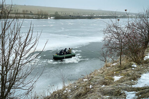 На Тернопільщині троє дітей провалилися під кригу і загинули (фото)