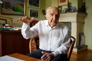 Академік переконаний, що вчителі у військовій формі зроблять Україну «культурною та дуже інтелігентною»