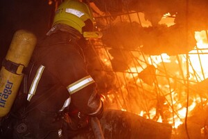 РФ атакувала об'єкт інфраструктури на Кіровоградщині, спалахнула пожежа