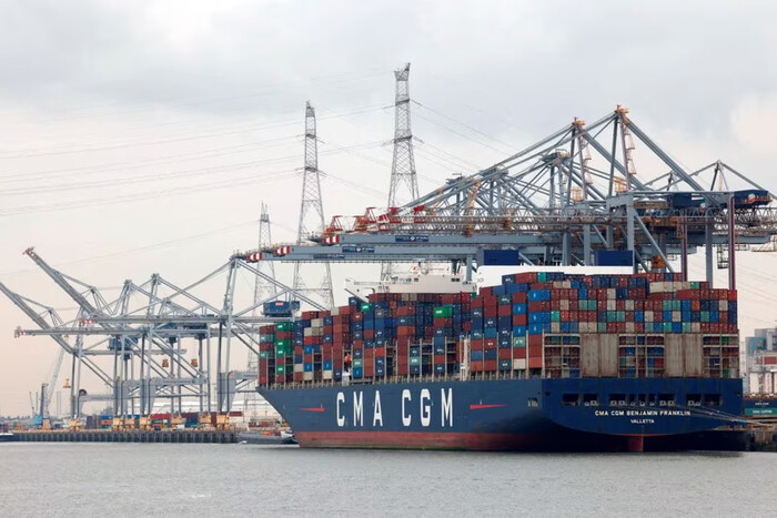 Французька компанія зупинила транзит суден через Червоне море: названо причину