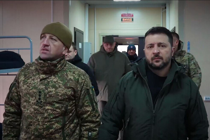 Зеленський відвідав центр підготовки військових на Дніпропетровщині (відео)