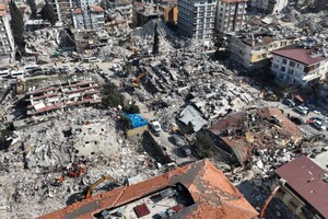 Після землетрусів у турецьому Кахраманмараші мало що зімнилось