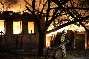Ворожа атака безпілотників, сильна пожежа в Харкові: головне за ніч