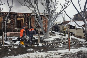 Рятувальники ліквідували пожежу на місці нічного удару в Харкові