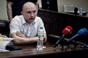 26 травня у Києві близько опівночі голова Макарівського районного суду Київської області Олексій Тандир скоїв наїзд на військовослужбовця Нацгвардії 