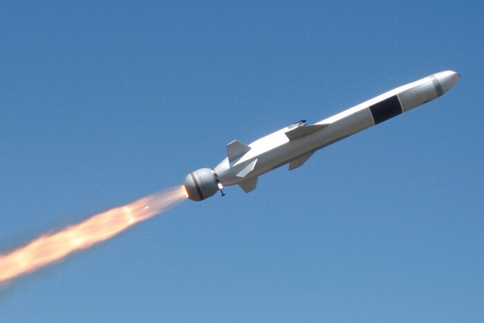 Ранковий обстріл РФ: ЗСУ повідомили про складну тактику та траєкторію руху ракет 