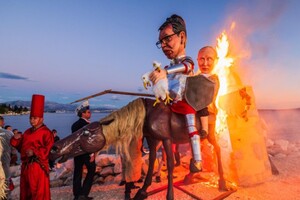 У Хорватії палали ляльки, що зображують Вучича та Путіна 