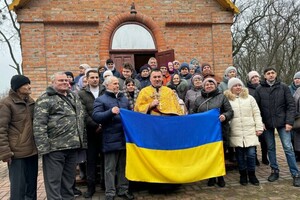 Парафіяльні збори у Полствині завершилися переходом до ПЦУ і урочистим виконанням гімну України