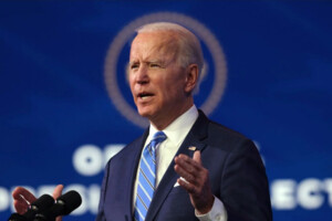 Байден зустрінеться зі спікером Палати представників через допомогу Україні