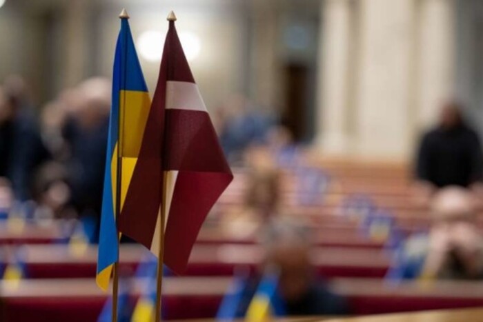 Солідарні з Україною: у Латвії 24 лютого пройде «хвилина мовчання»