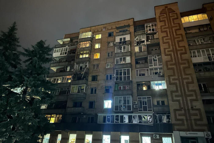 Росіяни вдарили по житловій забудові в Краматорську: є поранені