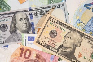 Наявність валютних обмежень унеможливлює інвестиції в економіку України – експерт