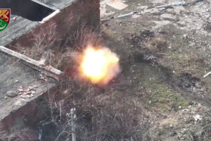 Українські десантники знищили ворожий Starlink: ефектне відео