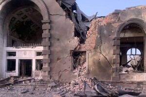 Унаслідок ворожого удару по Костянтинівці зруйновано залізничний вокзал