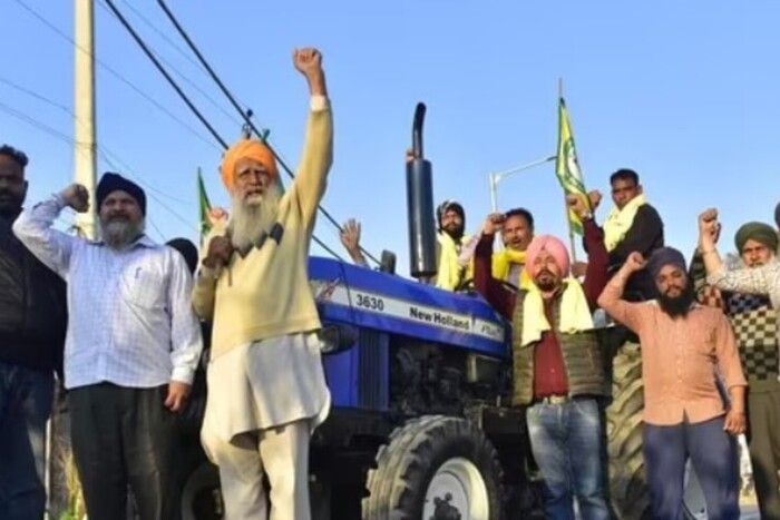 Фермери у Індії влаштували масштабний протест на тракторах (відео)
