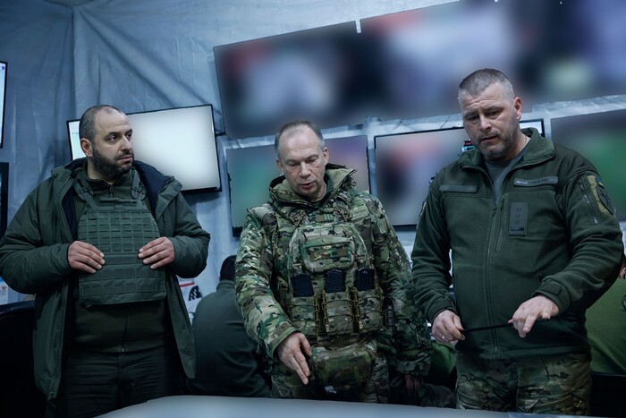 Сирський і Умєров відвідали передові командні пункти та ухвалили рішення (відео)