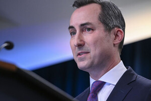 Речник Державного департаменту США Метью Міллер заявив, що його країна веде постійний діалог з українською владою щодо антикорупційних заходів