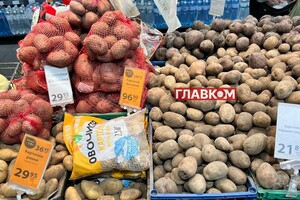 Цьогоріч у супермаркетах ціни на стару та молоду картоплю відрізняються несуттєво