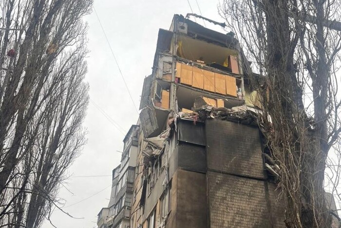 Нічний удар по Одесі: рятувальники дістали з-під завалів ще одного загиблого (фото)