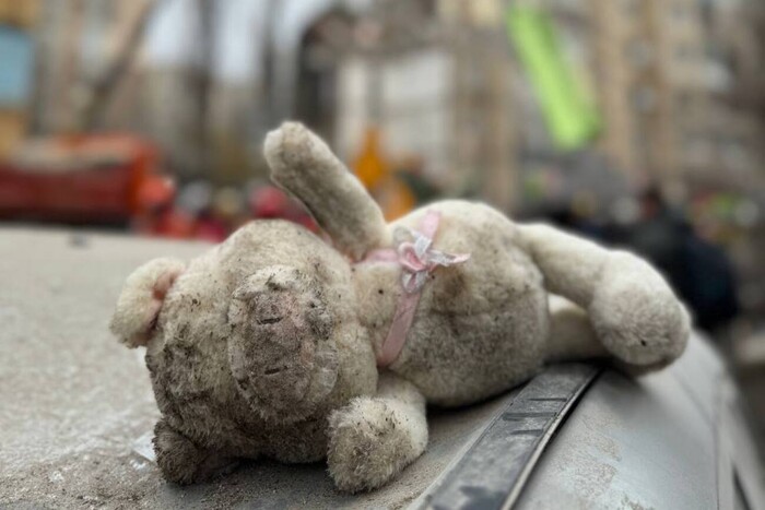 Під завалами будинку в Одесі знайдено загиблу дитину