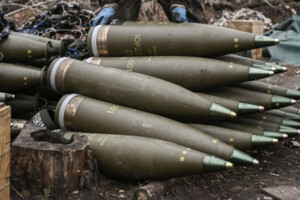 Чехія виступає посередником для урядів, які бажають профінансувати закупівлю 155-мм снарядів для України у третіх країнах