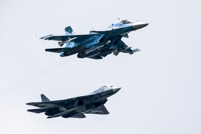 Ще два російських літаки потрапили під вогонь зенітників ЗСУ