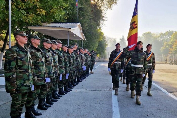 «Перевірка військової ситуації»: у Молдові чоловіки почали отримувати повістки