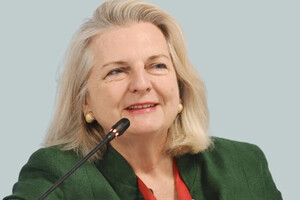 Бывший глава МИД Австрии объяснила, почему решила поселиться поближе к Путину