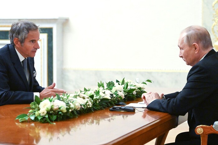 Глава МАГАТЕ зустрінеться з Путіним, щоб обговорити ситуацію на Запорізькій АЕС