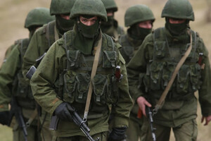 У разі укладання контракту із ЗС РФ справи підозрюваних призупинять, а вид покарання змінять на умовний термін