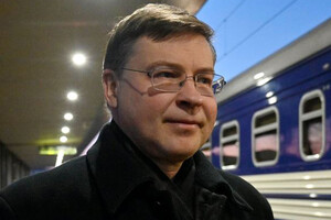 Минулого разу Домбровскіс відвідував Київ у листопаді 2022 року